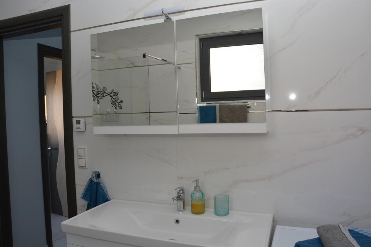 Pegasus Sea View Luxury Apartments Βρασνά Εξωτερικό φωτογραφία